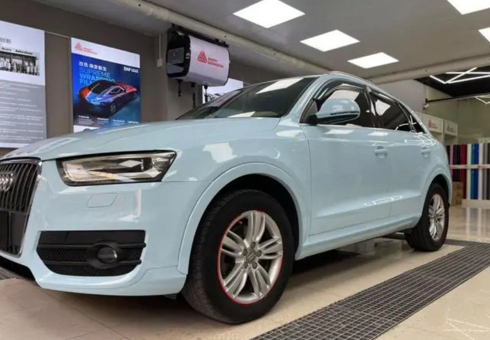 เตรียมผสมสีรถสําหรับ Audi LX5D สีน้ําเงิน Glacier ด้วยสีที่ตรงกัน
